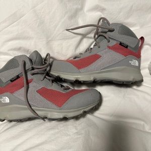 North Face Girls Size 4 waterproof hiking boots - great condition!